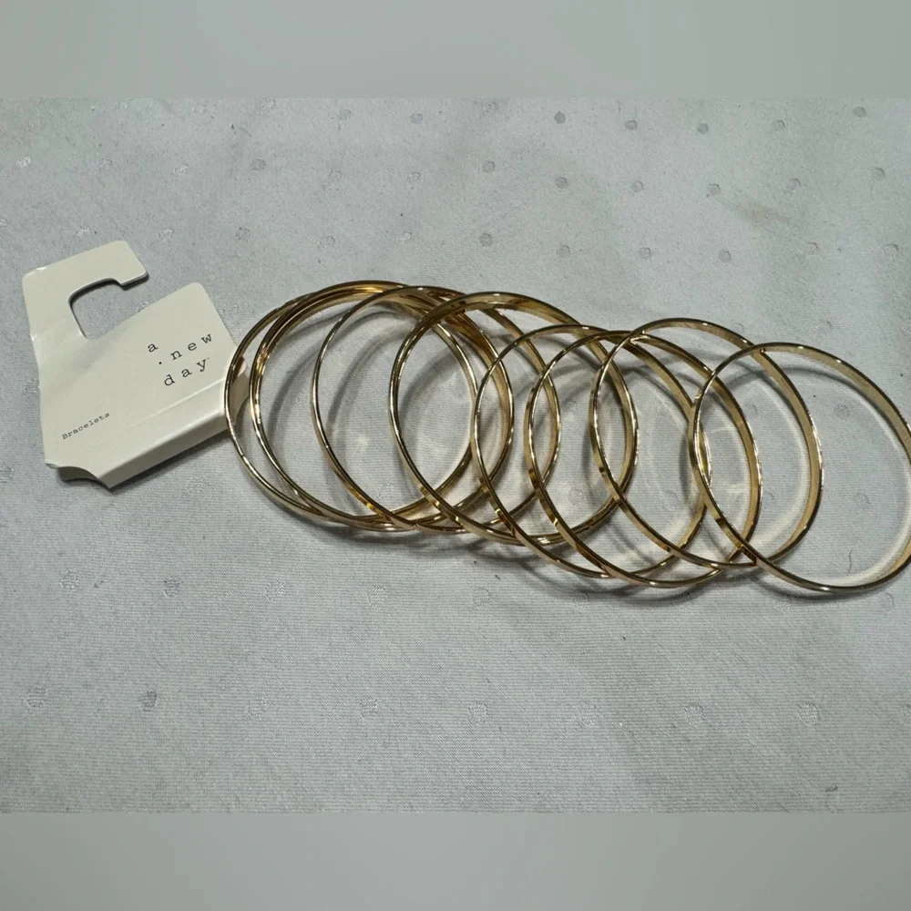 a new day Gold Bracelet Set - Picture 4 of 5